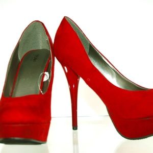 Mossimo Sox-Tab High Heels Red Size 8